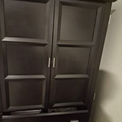 6ft oak wooden dresser..new..nice damage..heavy