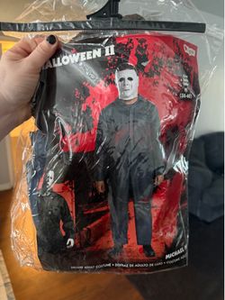 Costume