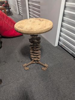 Crankshaft stool