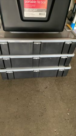 Small plastic  containers