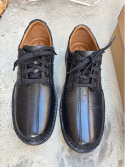Clark like new sneaker