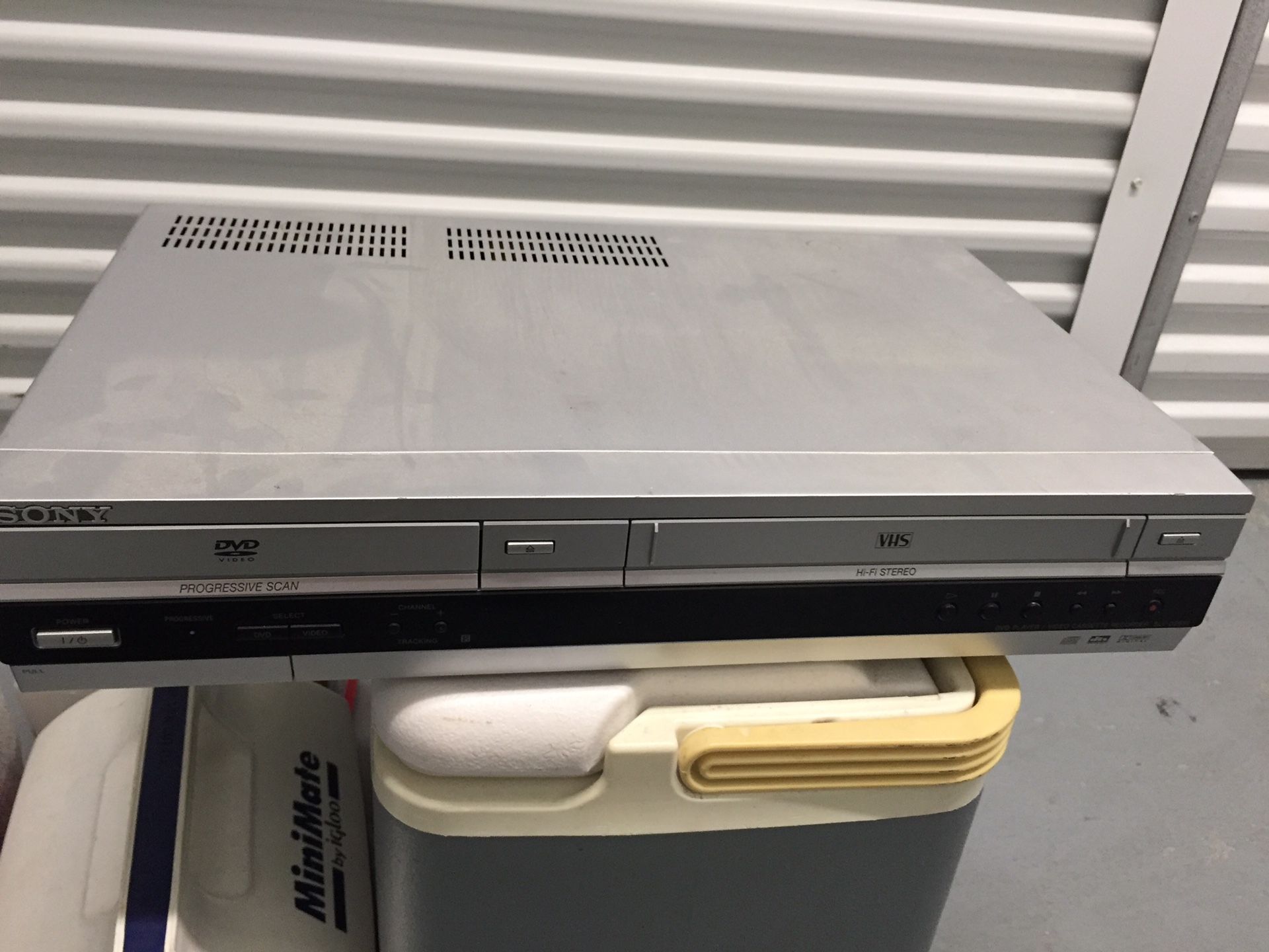Sony DVD/VHS Player