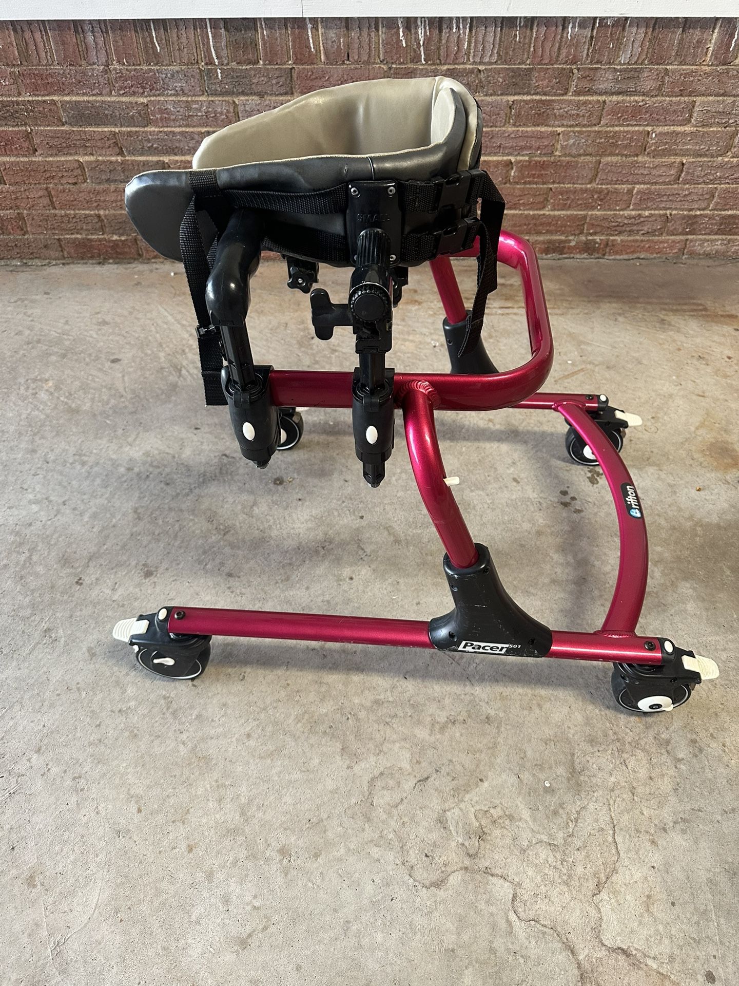 Rifton Pacer 501 Gait Trainer Red Pediatric Small Working Load Up To 75lb