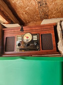 Old looking record player