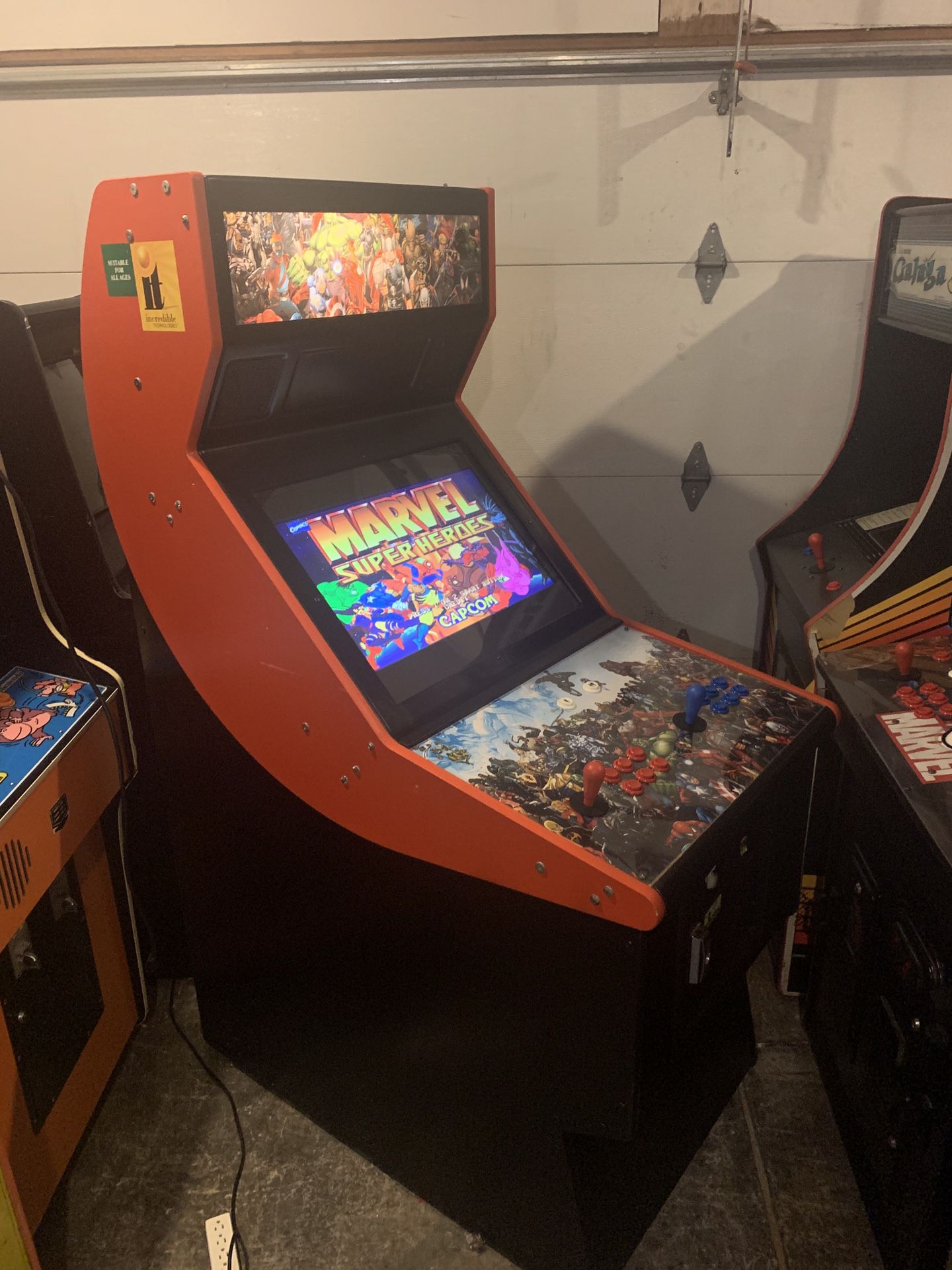 Just built arcade game plays all the classics from the 80s and 90s Pac-Man ,Galaga,mortal KOMBAT ,Simpsons 1299 games