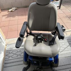 WHEELCHAIR QUANTUM 600