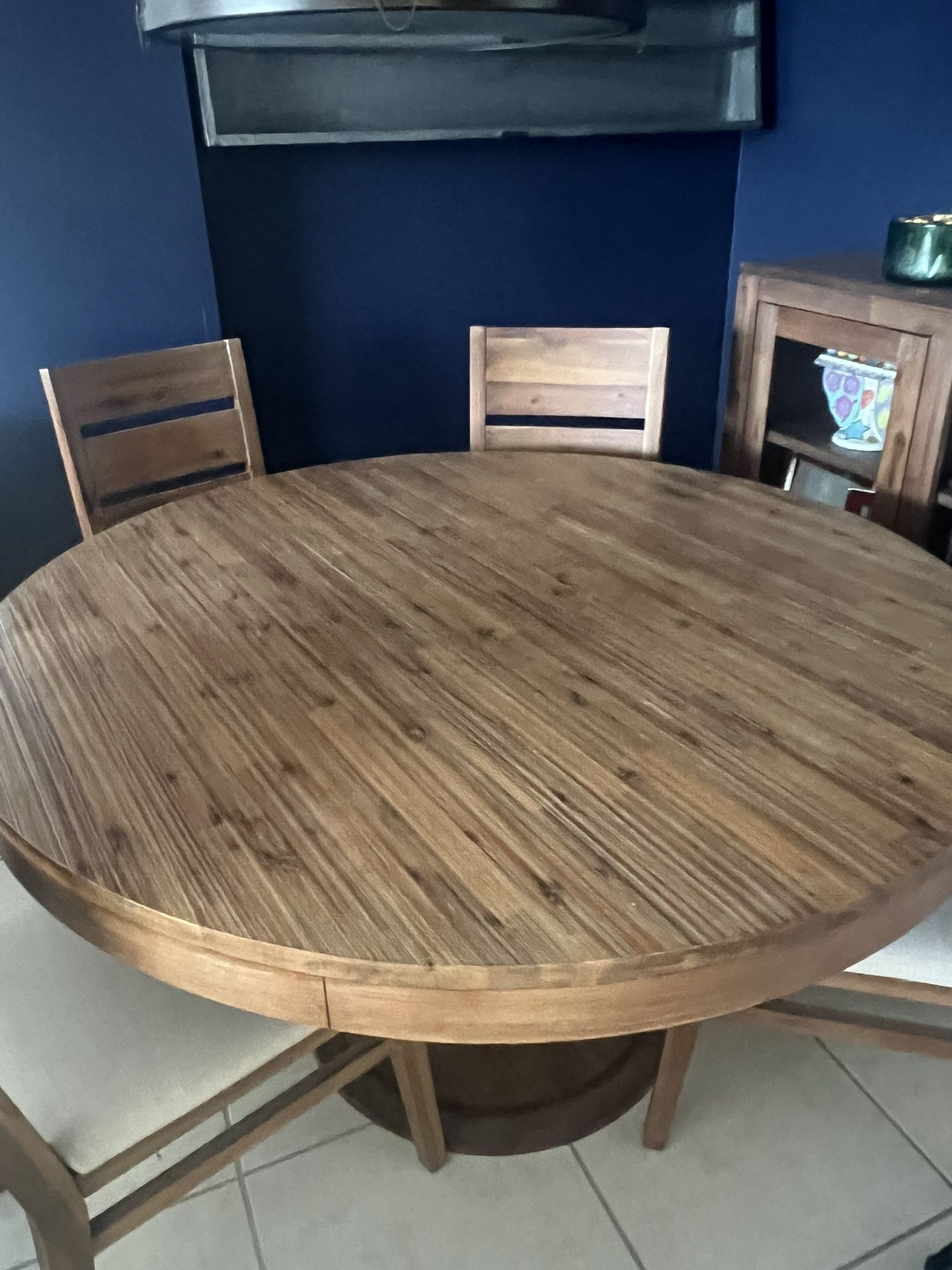 Macys Round Dining Table for Sale in Hollywood, FL OfferUp