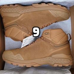 New Men's Garmont Coyote Tactical Boot, 9