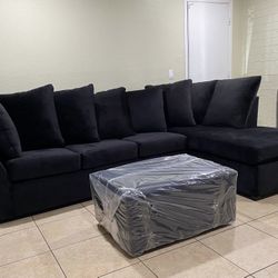 Beautiful Black Sectional With Ottoman Brand New ¡¡IN STOCK!!