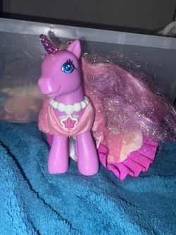My Little Pony Unicorn Figure with Outfit