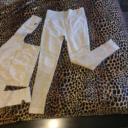 Workout 2 Piece Womans Large 