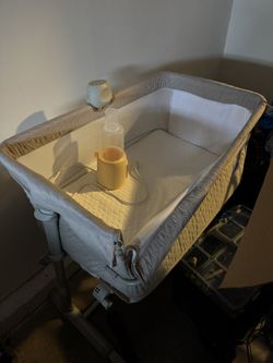 Babycloud Bassinet W/bottle Warmer