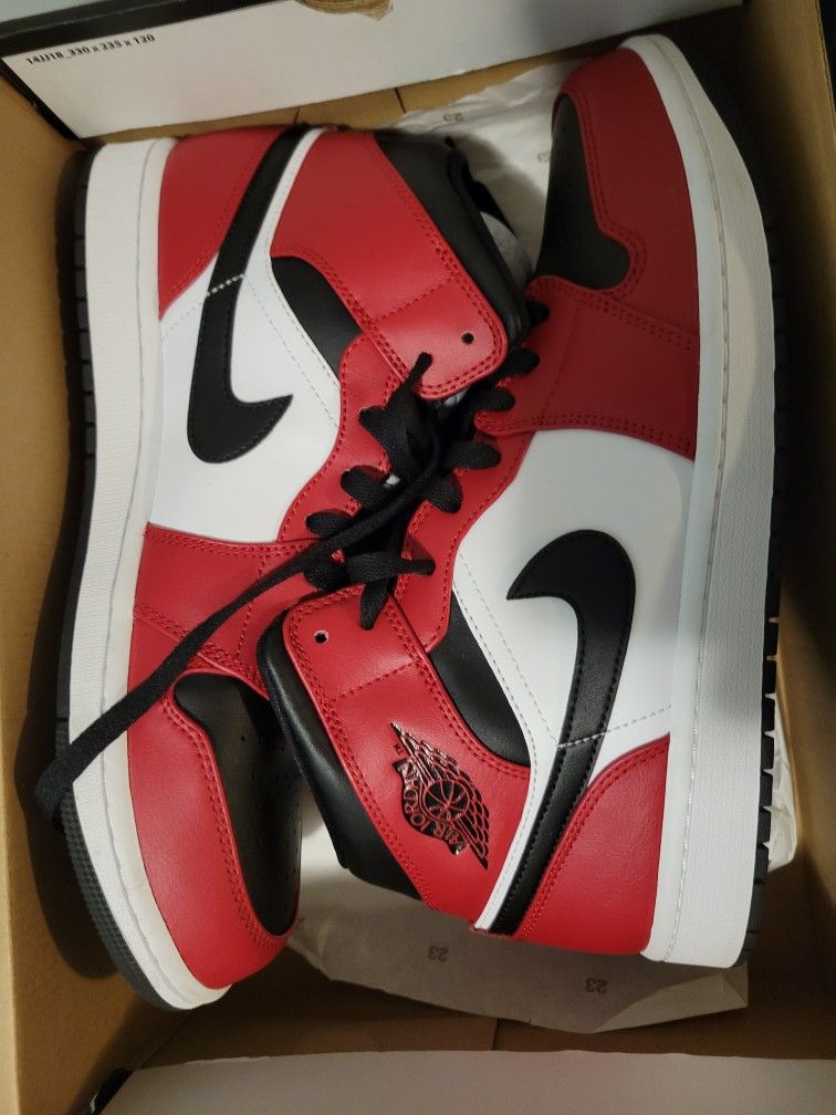 Jordan 1 Mid 10.5 Mens