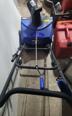 Snow Joe 18" Electric Snow Thrower