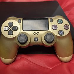 PlayStation 4 Console + Controller