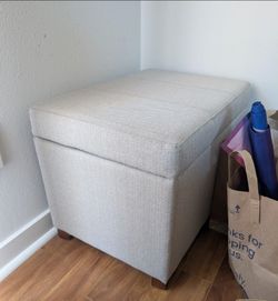 Ottoman with storage - like new
