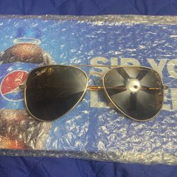 Ray Ban glasses, the lenses are brown, they are in good condition, I am asking for $45 firm price.