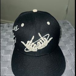 FITTED HAT SIZE 7 1/2