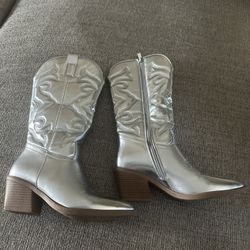 Cowgirl Boots Size 6