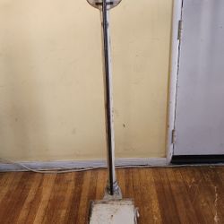 1920s to 1930s Fairbanks Standing Scale