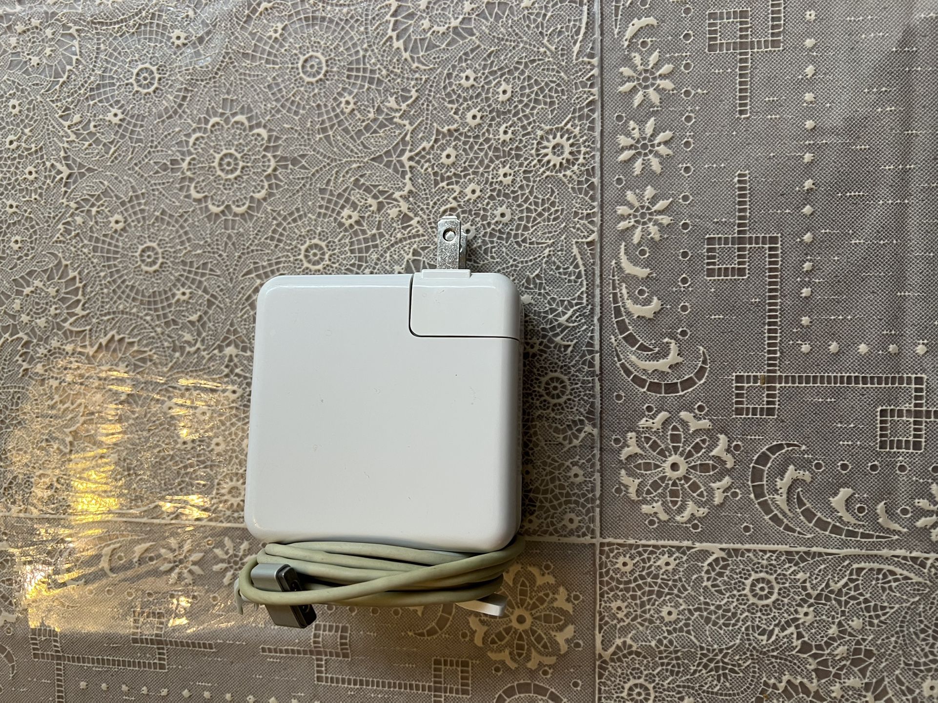 AC Adapter