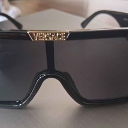 Versace Sunglasses VE4461 Black