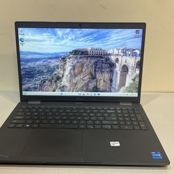 Dell Latitude 3520 15.6" Laptop i5-1135G7 16GB RAM 256GB SSD  Windows 11 Pro 