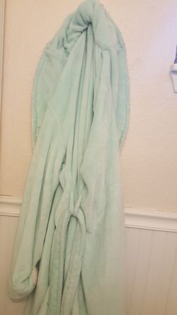 Medium women robe