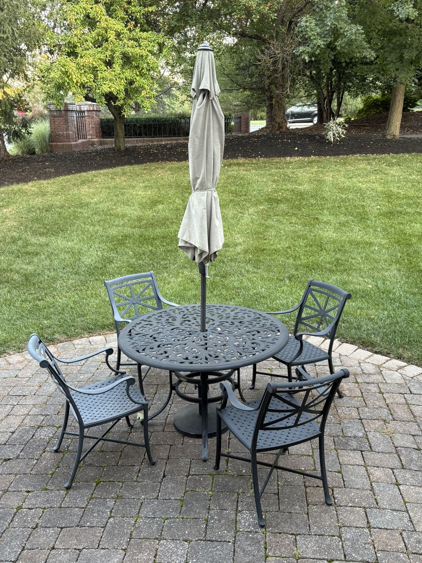 Patio Table Chairs Umbrella