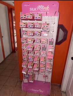 Lashes + lash stand
