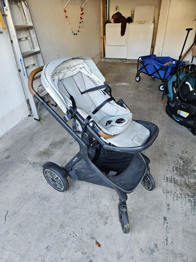 Nuna MIXX Next Stroller + Pipa
