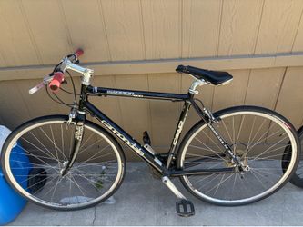 Cannondale Black Bike