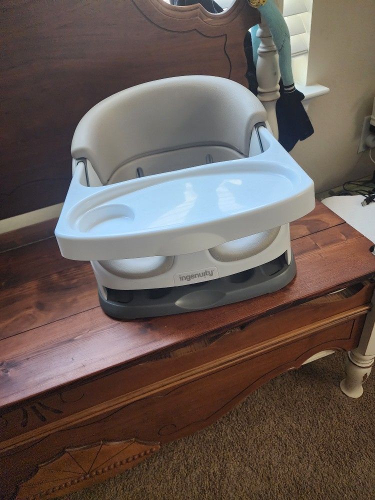 Booster Seat With Tray