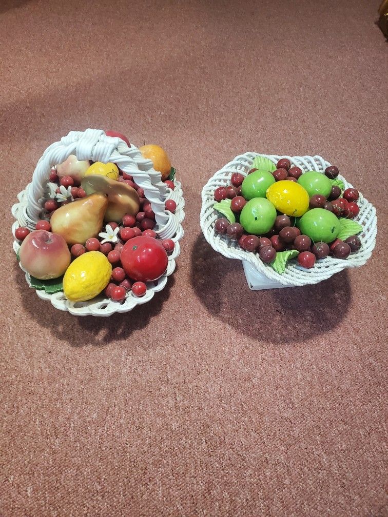 2 Capodimonte Made In Italy Porcelain Fruit Baskets