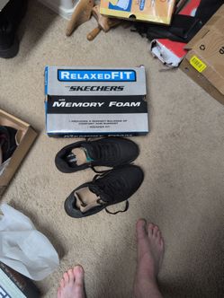 Skechers  size 9.5