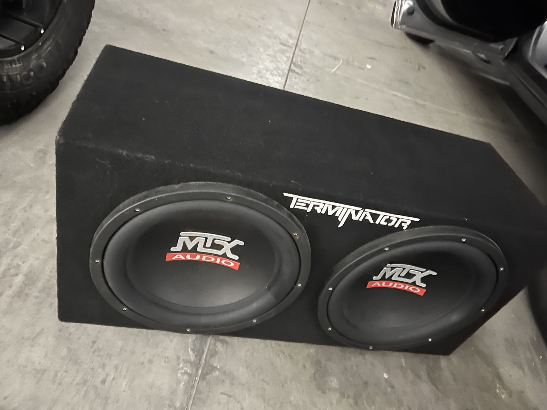 MTX Audio Dual Subwoofer