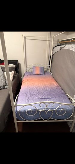 Full bed frame & mattress