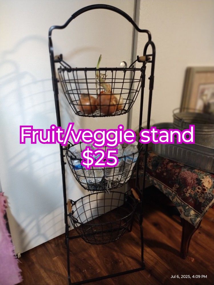 Fruit/Veggie Stand