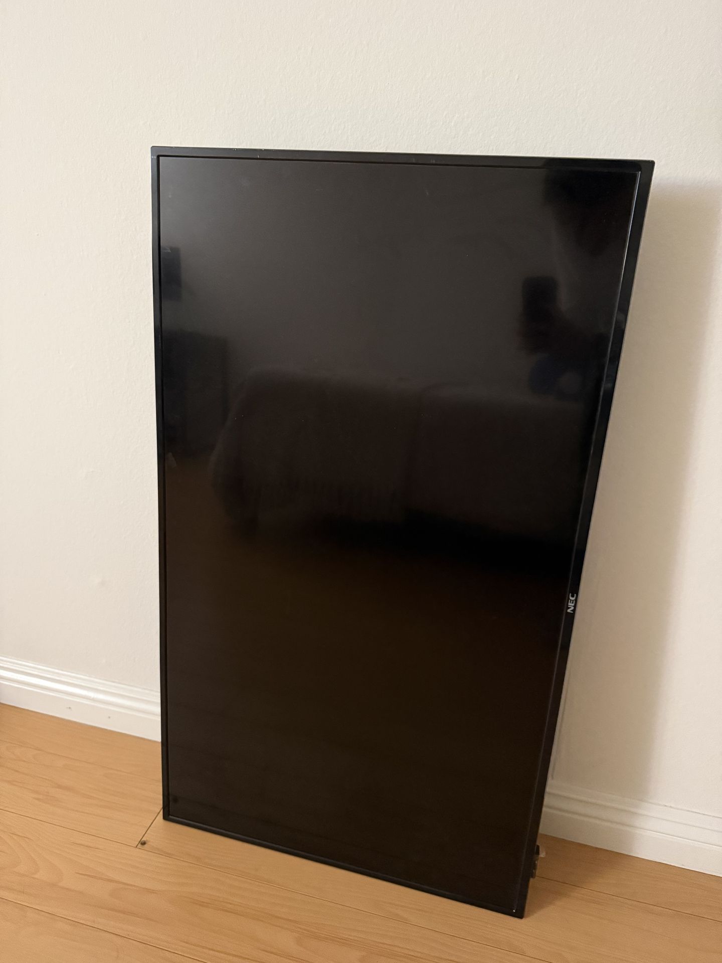 NEC 43" 4K Ultra HD LED-LCD with Wall Mount (Originally $800)