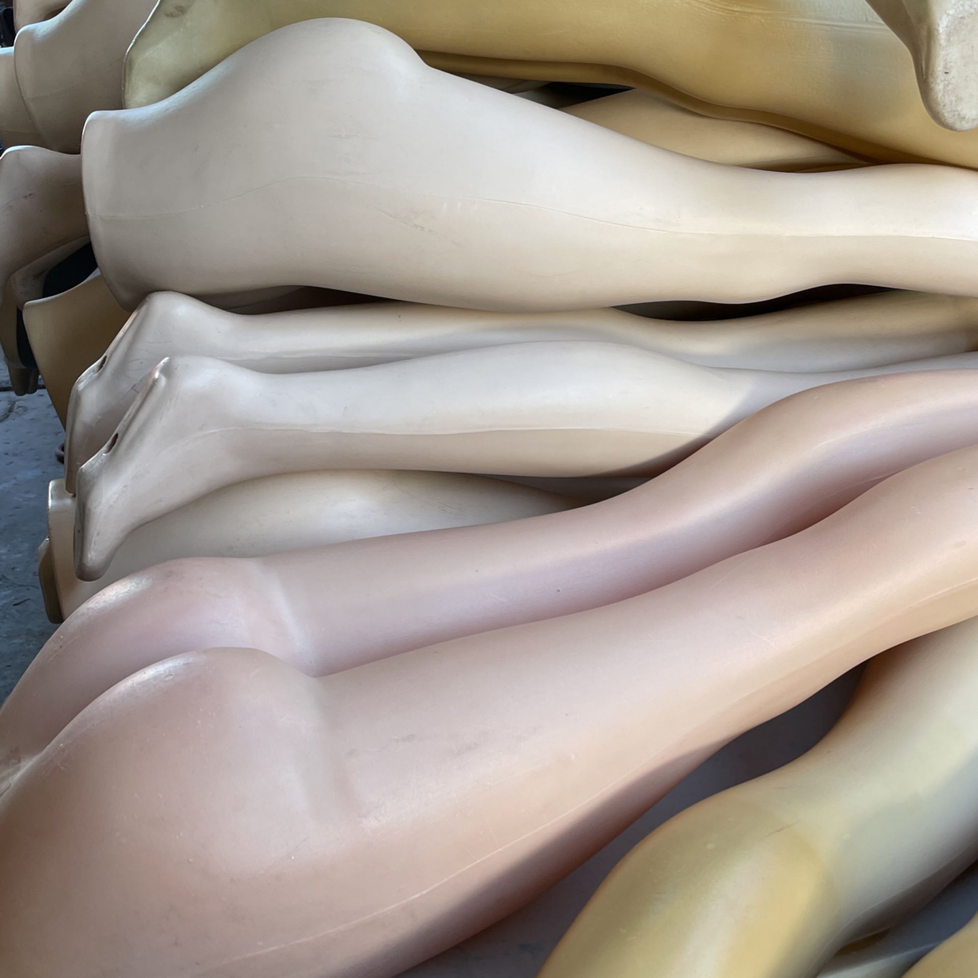 Brazilian Style Half Body Mannequin - Female Pants Exhibitor with Folded  Leg & Metal Base, 1 - Kroger