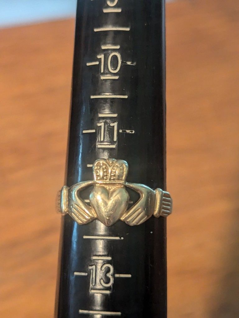 14k Gold Claddagh Wedding Band