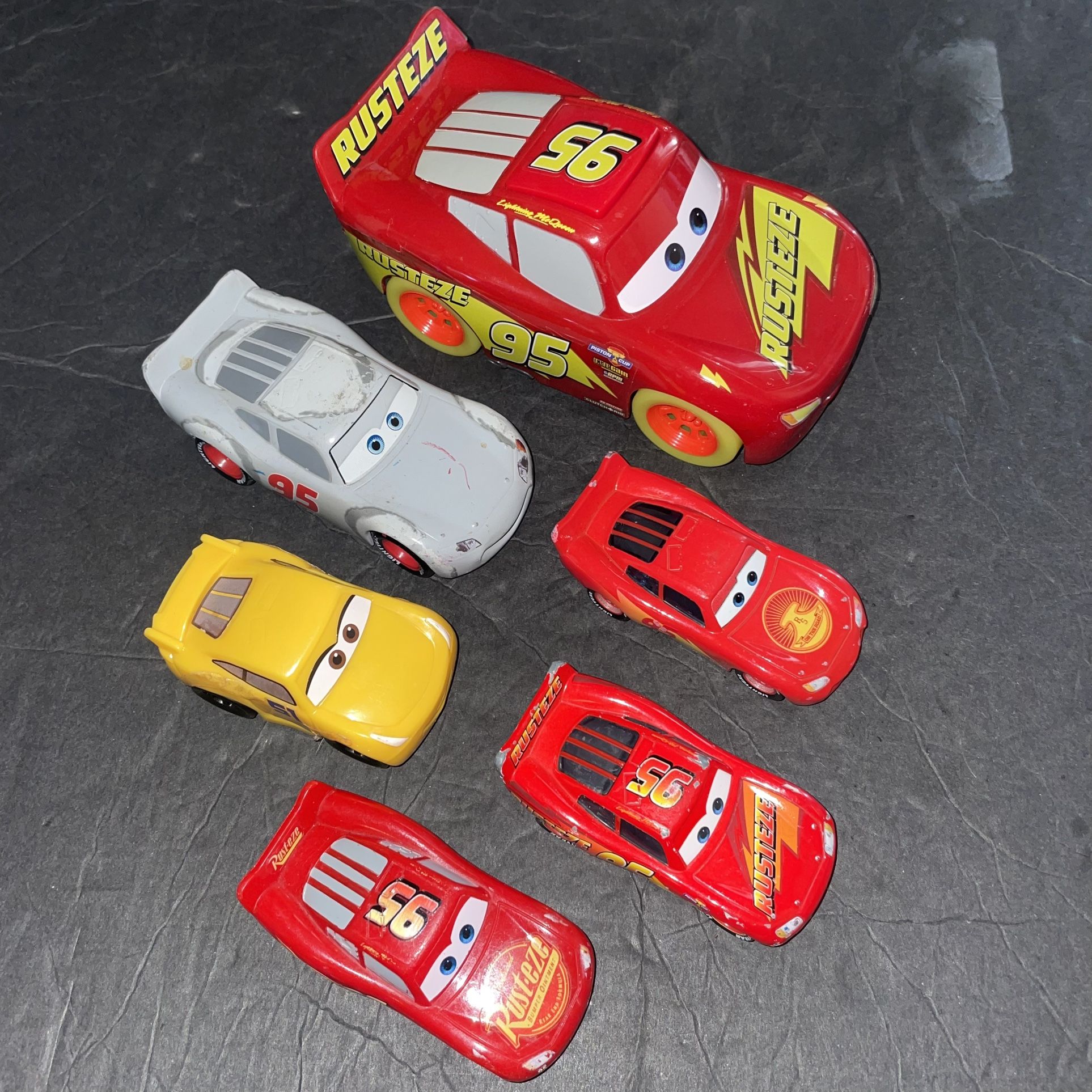 Disney Cars Lightning McQueen Toys