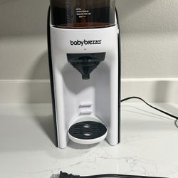 Baby Brezza Formula Pro 