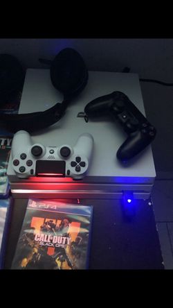 PS4 Pro 400 obo accepting trades games included from the pic & head set