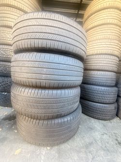 275/50/22 Pirelli Scorpion Ms 70-80% Tread (4)