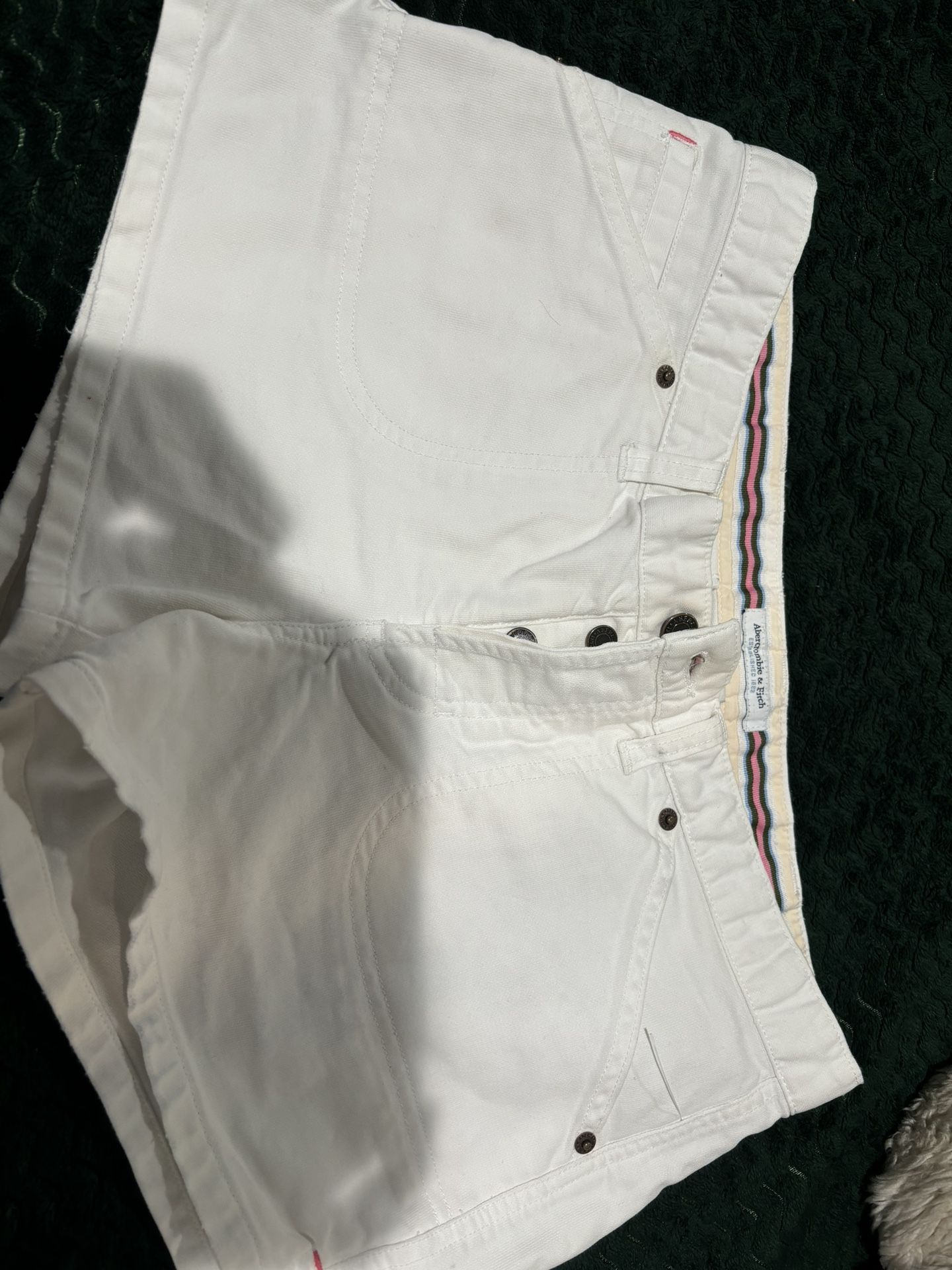 Abercrombie Fitch Shorts Never Used Size 8 10$
