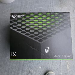 Xbox Series X 1TB SSD Console with Fusion Wired & Custom Xbox Controllers