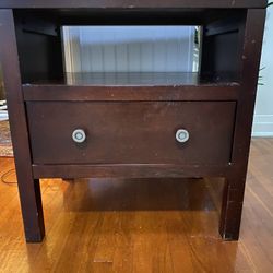 square end table with drawer
