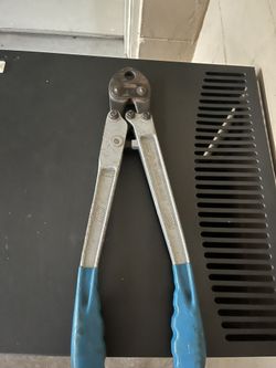 Zurn 1/2” Large Pex/Copper Crimp Tool Looks New