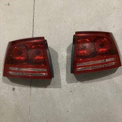 06-08 Dodge Chargers Tail Lights 